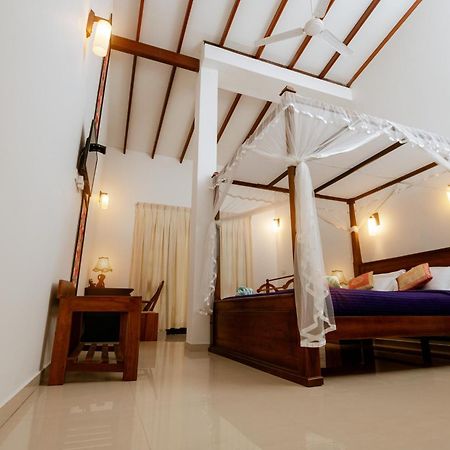 Prince Beach Hotel Bentota Buitenkant foto
