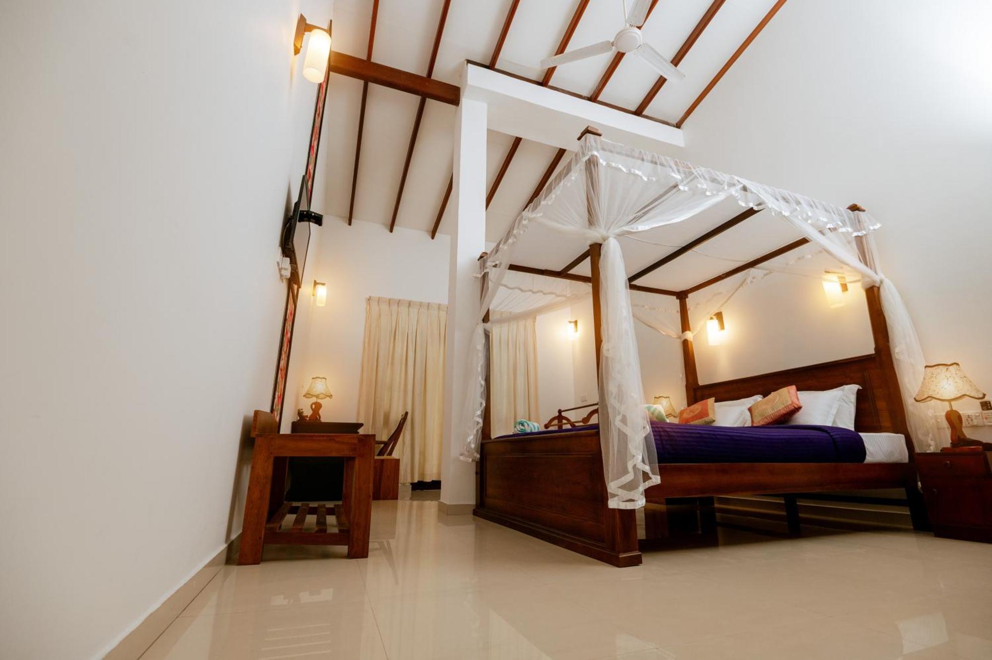 Prince Beach Hotel Bentota Buitenkant foto