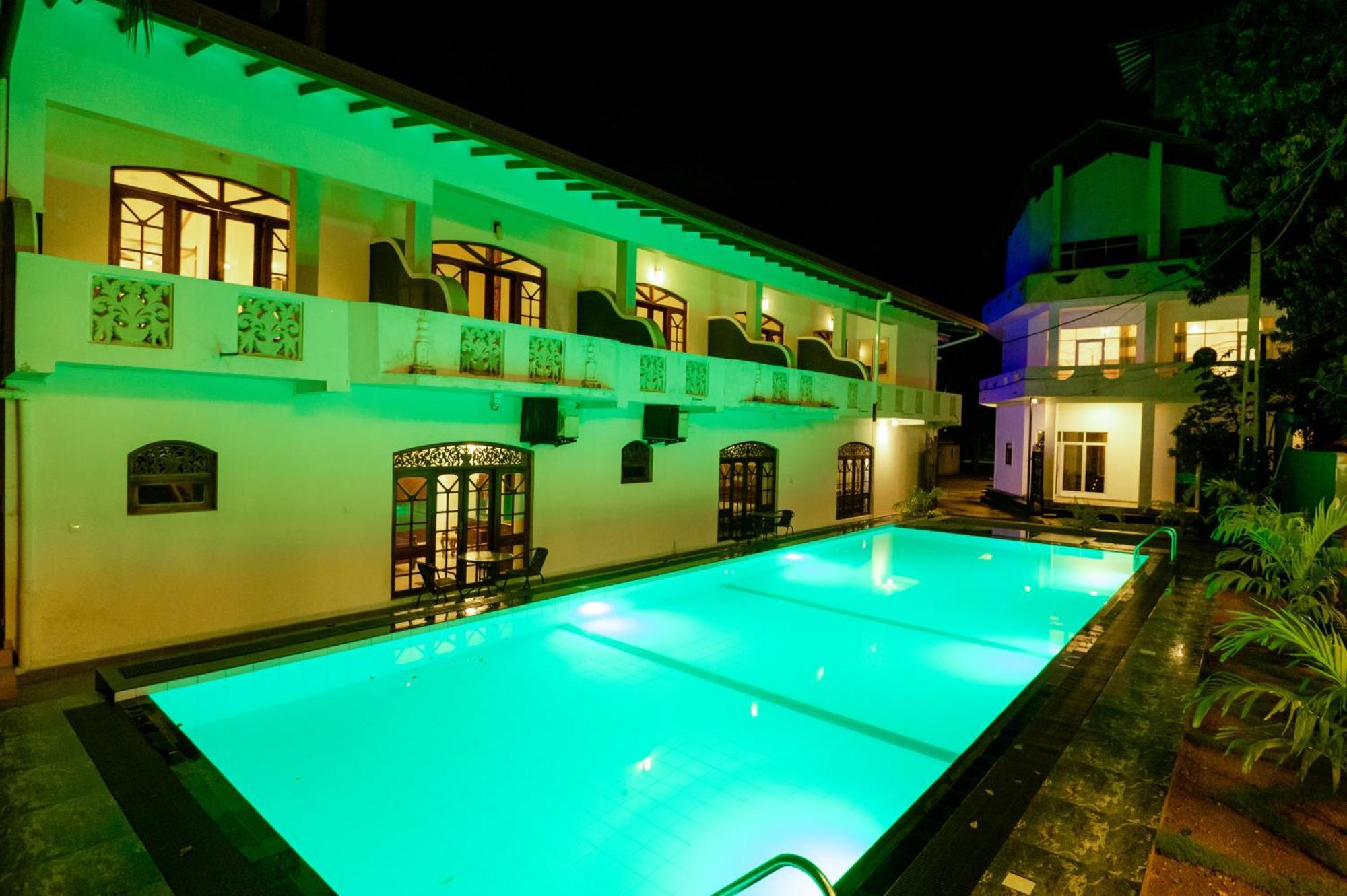 Prince Beach Hotel Bentota Buitenkant foto