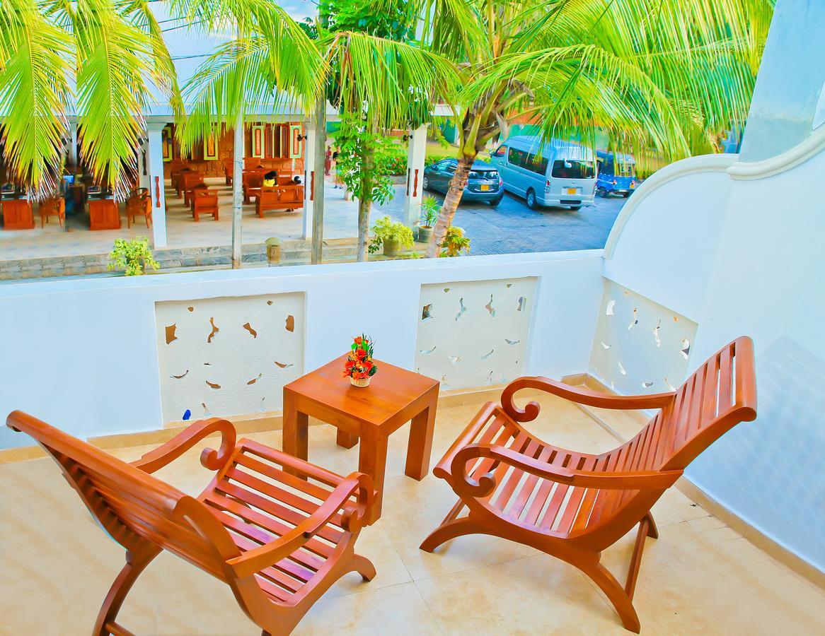 Prince Beach Hotel Bentota Buitenkant foto