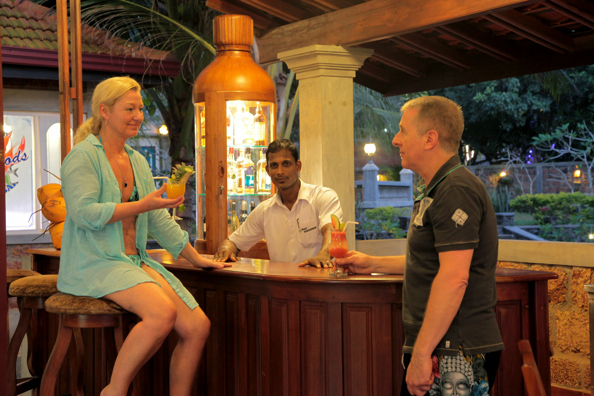 Prince Beach Hotel Bentota Buitenkant foto